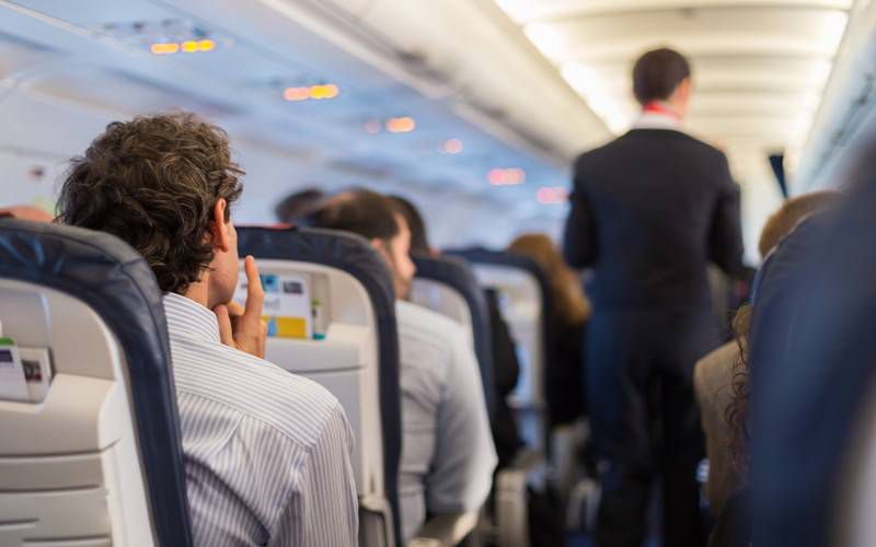 آشنایی با «فرهنگ هواپیما سواری»؛ بایدها و نبایدها در سفر هوایی!